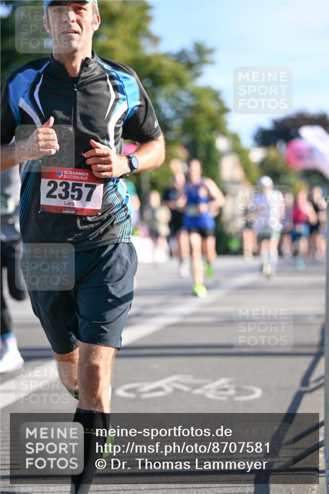 07.09.2025 - BARMER Alsterlauf Dr. Thomas Lammeyer http://msf.ph/oto/8707581 07.09.2025 09:28:12 Laufen 10, 36, 2357, 44 meine-sportfotos.de