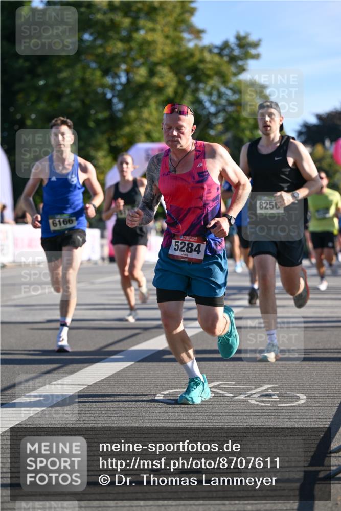 07.09.2025 - BARMER Alsterlauf Dr. Thomas Lammeyer http://msf.ph/oto/8707611 07.09.2025 09:28:18 Laufen 6166, 5284, 8256 meine-sportfotos.de