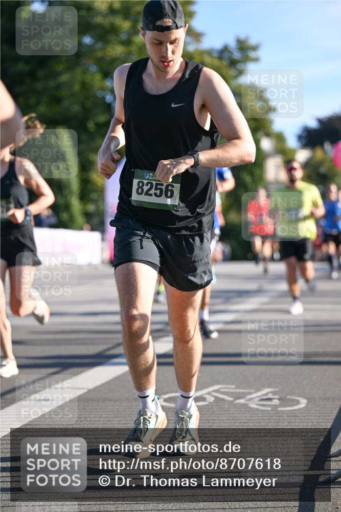 07.09.2025 - BARMER Alsterlauf Dr. Thomas Lammeyer http://msf.ph/oto/8707618 07.09.2025 09:28:19 Laufen 136, 5, 8256 meine-sportfotos.de