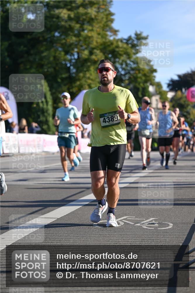 07.09.2025 - BARMER Alsterlauf Dr. Thomas Lammeyer http://msf.ph/oto/8707621 07.09.2025 09:28:22 Laufen 4389 meine-sportfotos.de