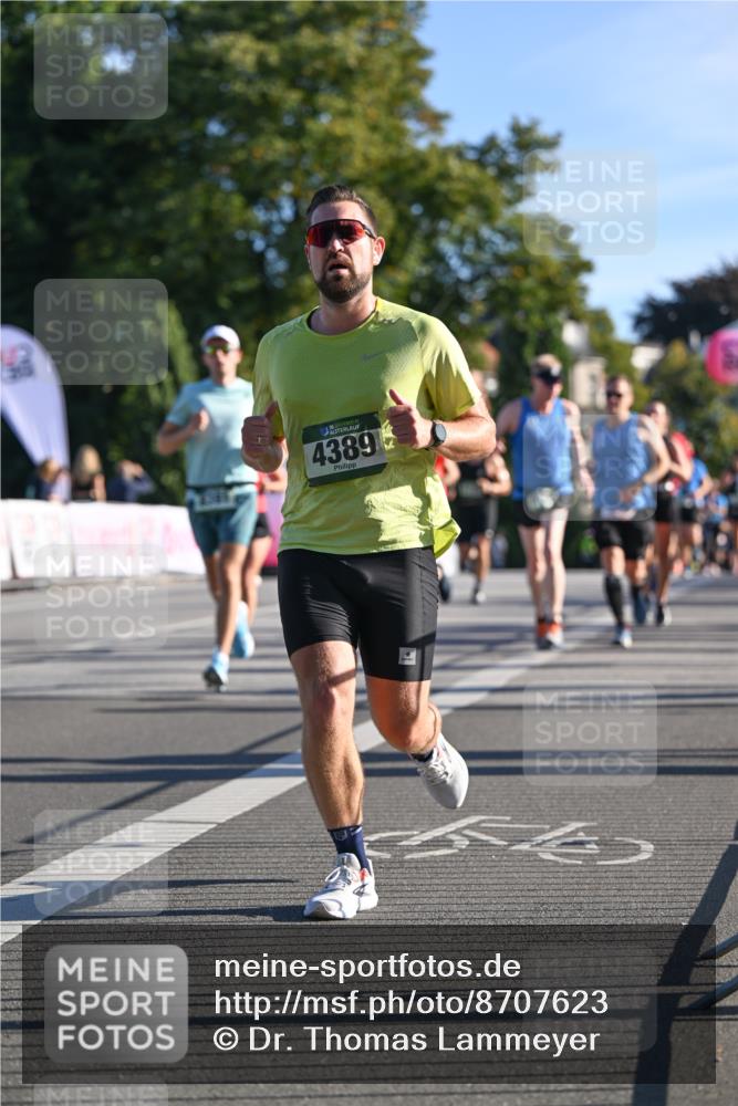 07.09.2025 - BARMER Alsterlauf Dr. Thomas Lammeyer http://msf.ph/oto/8707623 07.09.2025 09:28:22 Laufen 36, 4389 meine-sportfotos.de