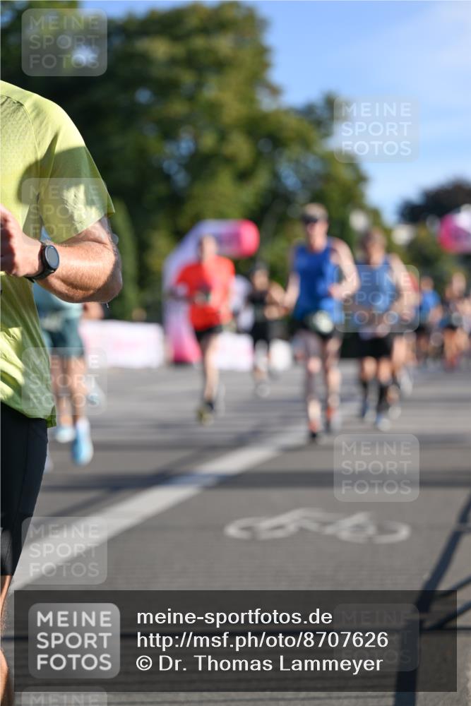 07.09.2025 - BARMER Alsterlauf Dr. Thomas Lammeyer http://msf.ph/oto/8707626 07.09.2025 09:28:23 Laufen 94 meine-sportfotos.de
