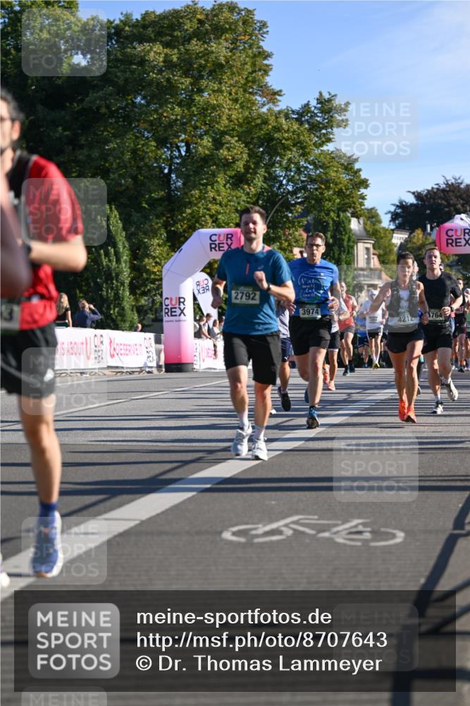 07.09.2025 - BARMER Alsterlauf Dr. Thomas Lammeyer http://msf.ph/oto/8707643 07.09.2025 09:28:27 Laufen 13, 113023, 2792, 3974, 4212, 54, 764 meine-sportfotos.de