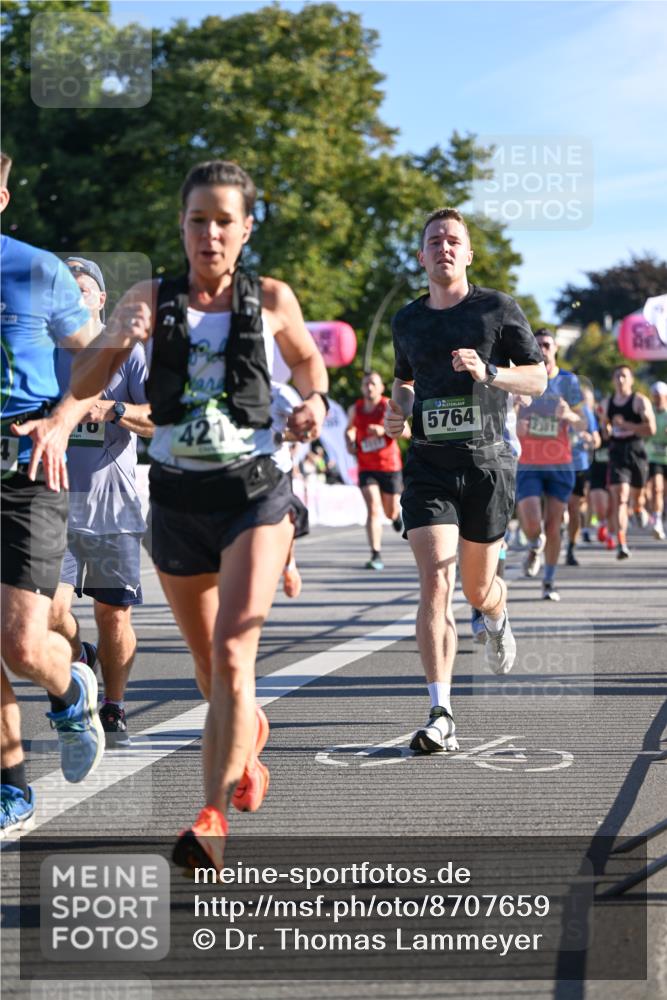 07.09.2025 - BARMER Alsterlauf Dr. Thomas Lammeyer http://msf.ph/oto/8707659 07.09.2025 09:28:30 Laufen 421, 5764 meine-sportfotos.de