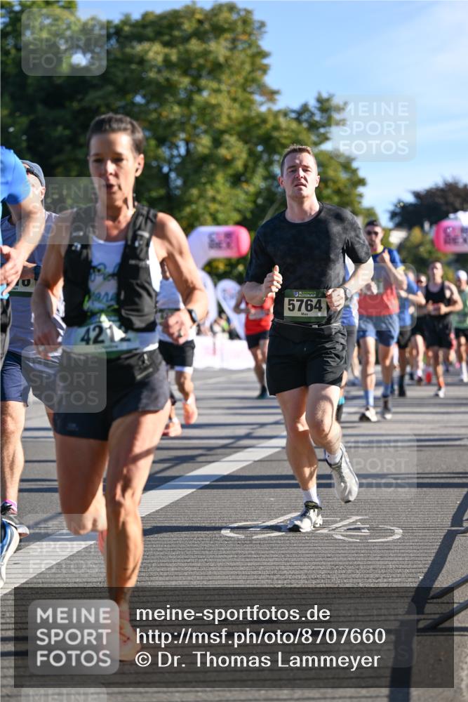 07.09.2025 - BARMER Alsterlauf Dr. Thomas Lammeyer http://msf.ph/oto/8707660 07.09.2025 09:28:30 Laufen 5764, 421 meine-sportfotos.de