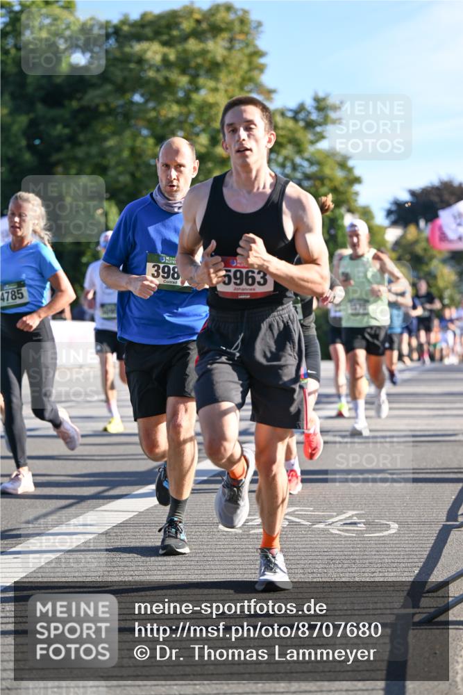 07.09.2025 - BARMER Alsterlauf Dr. Thomas Lammeyer http://msf.ph/oto/8707680 07.09.2025 09:28:34 Laufen 4785, 398, 5963, 1675 meine-sportfotos.de