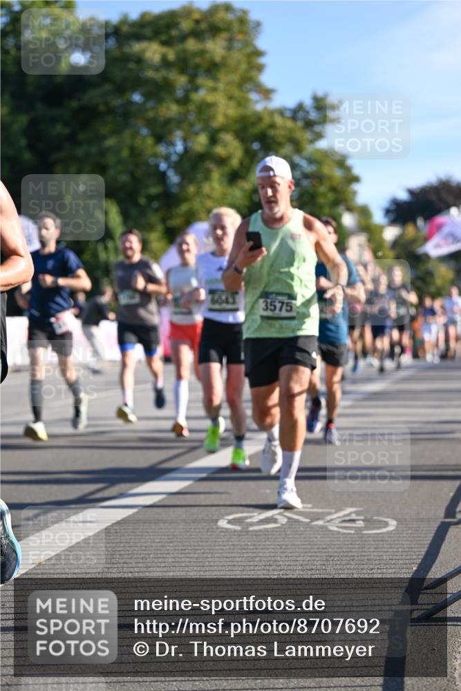 07.09.2025 - BARMER Alsterlauf Dr. Thomas Lammeyer http://msf.ph/oto/8707692 07.09.2025 09:28:36 Laufen 3575 meine-sportfotos.de