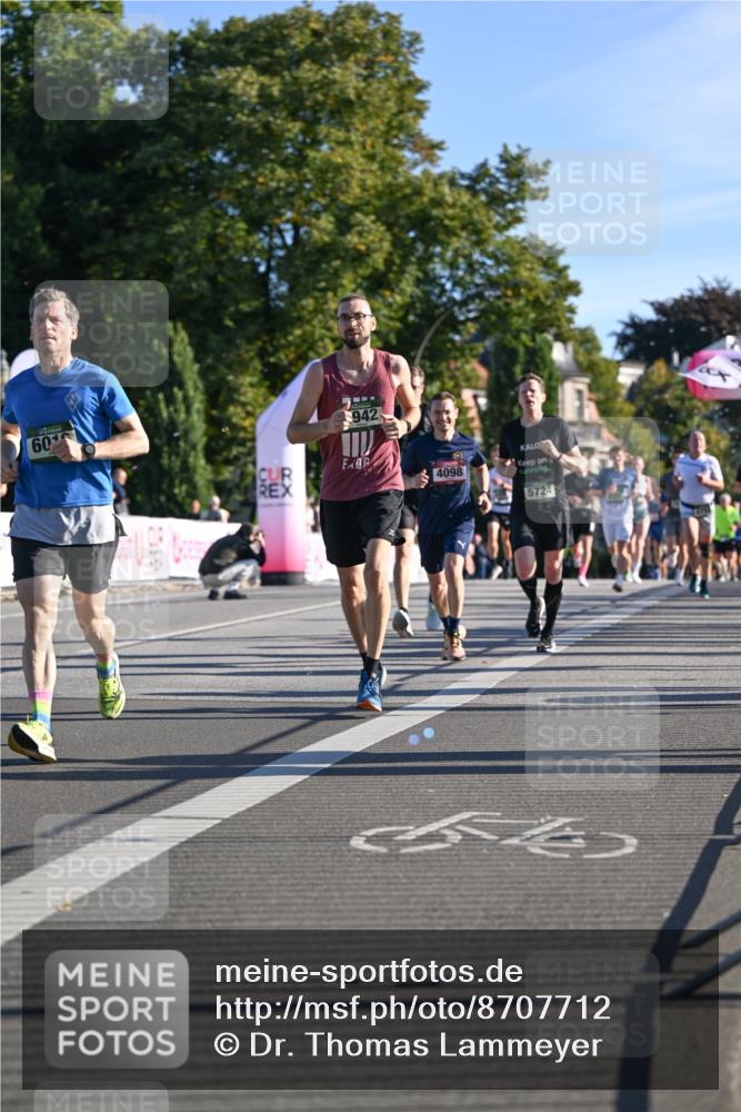 07.09.2025 - BARMER Alsterlauf Dr. Thomas Lammeyer http://msf.ph/oto/8707712 07.09.2025 09:28:39 Laufen 60, 942, 4098, 5724, 54 meine-sportfotos.de