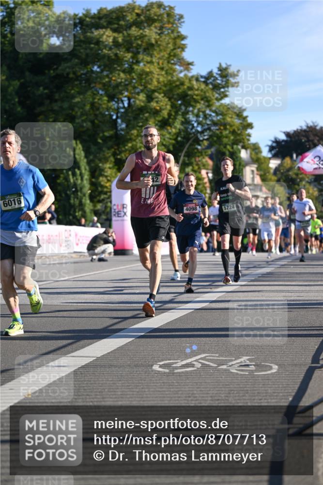 07.09.2025 - BARMER Alsterlauf Dr. Thomas Lammeyer http://msf.ph/oto/8707713 07.09.2025 09:28:40 Laufen 6016, 196, 4098, 5724 meine-sportfotos.de