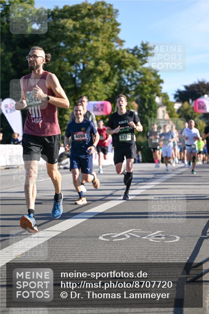 07.09.2025 - BARMER Alsterlauf Dr. Thomas Lammeyer http://msf.ph/oto/8707720 07.09.2025 09:28:41 Laufen 3942, 4098, 5724, 59 meine-sportfotos.de