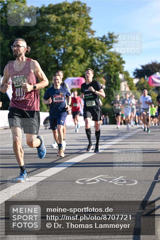 07.09.2025 - BARMER Alsterlauf Dr. Thomas Lammeyer http://msf.ph/oto/8707721 07.09.2025 09:28:41 Laufen 3942, 4206, 4098, 5724 meine-sportfotos.de