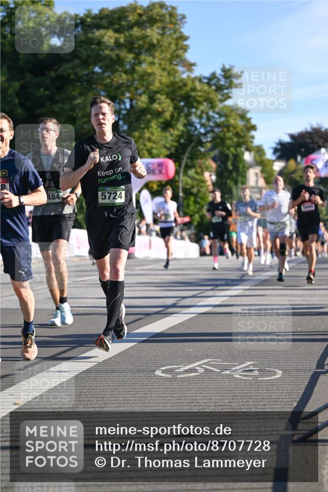 07.09.2025 - BARMER Alsterlauf Dr. Thomas Lammeyer http://msf.ph/oto/8707728 07.09.2025 09:28:42 Laufen 484, 5724, 549, 1644 meine-sportfotos.de