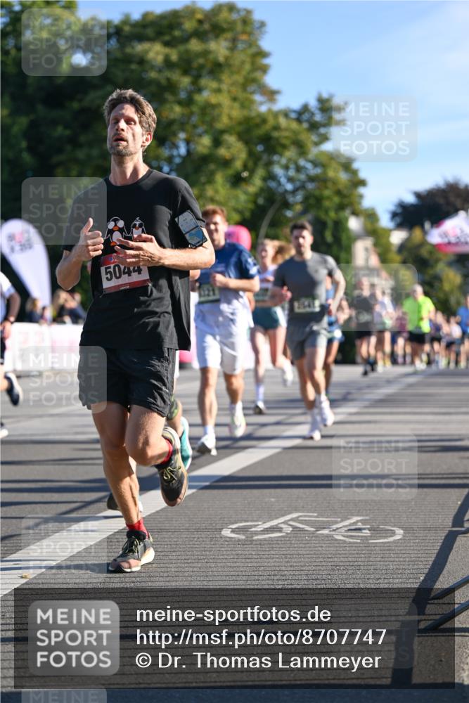 07.09.2025 - BARMER Alsterlauf Dr. Thomas Lammeyer http://msf.ph/oto/8707747 07.09.2025 09:28:45 Laufen 5044 meine-sportfotos.de