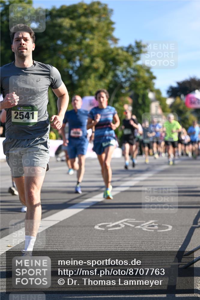 07.09.2025 - BARMER Alsterlauf Dr. Thomas Lammeyer http://msf.ph/oto/8707763 07.09.2025 09:28:48 Laufen 136, 2541, 554 meine-sportfotos.de