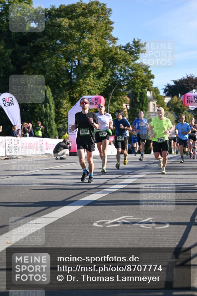 07.09.2025 - BARMER Alsterlauf Dr. Thomas Lammeyer http://msf.ph/oto/8707774 07.09.2025 09:28:49 Laufen 2626, 4196, 5340, 28911, 2790 meine-sportfotos.de