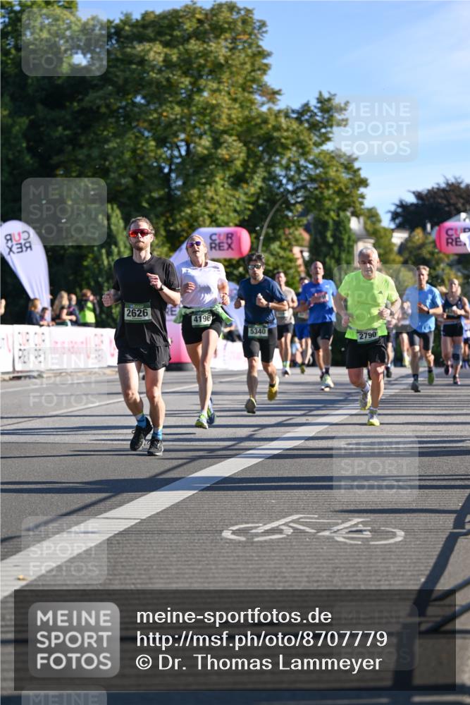 07.09.2025 - BARMER Alsterlauf Dr. Thomas Lammeyer http://msf.ph/oto/8707779 07.09.2025 09:28:50 Laufen 2626, 4196, 5340, 17, 2790, 59 meine-sportfotos.de