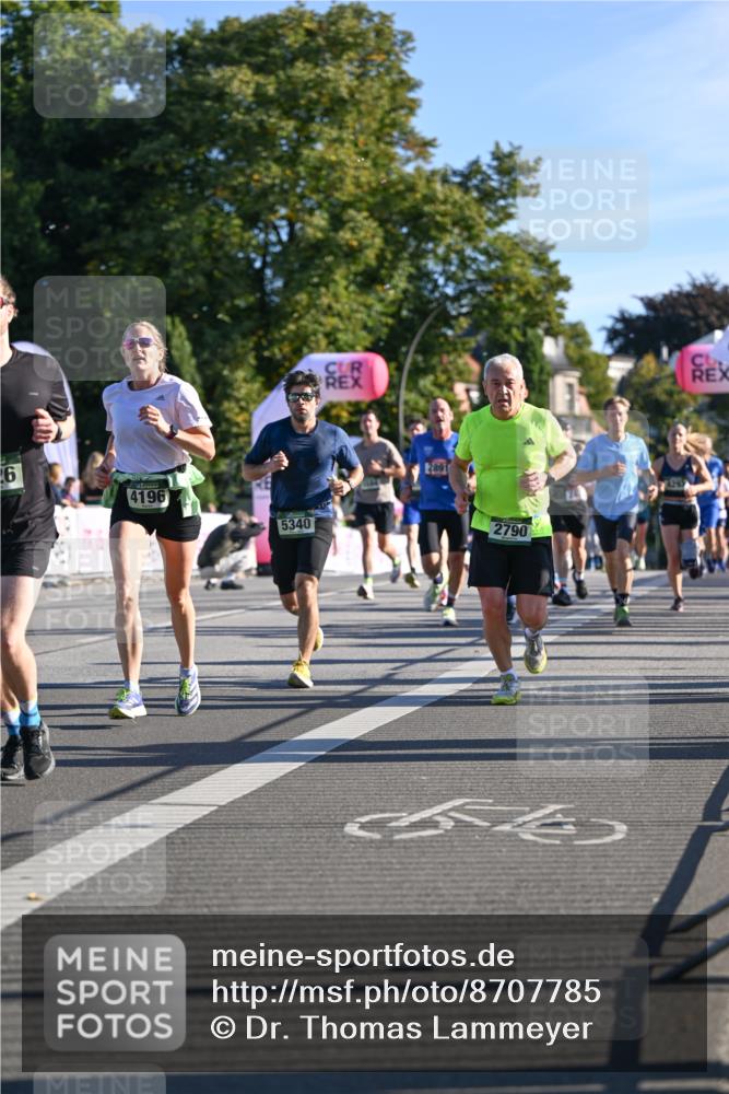 07.09.2025 - BARMER Alsterlauf Dr. Thomas Lammeyer http://msf.ph/oto/8707785 07.09.2025 09:28:51 Laufen 26, 4196, 5340, 2891, 2790, 59 meine-sportfotos.de