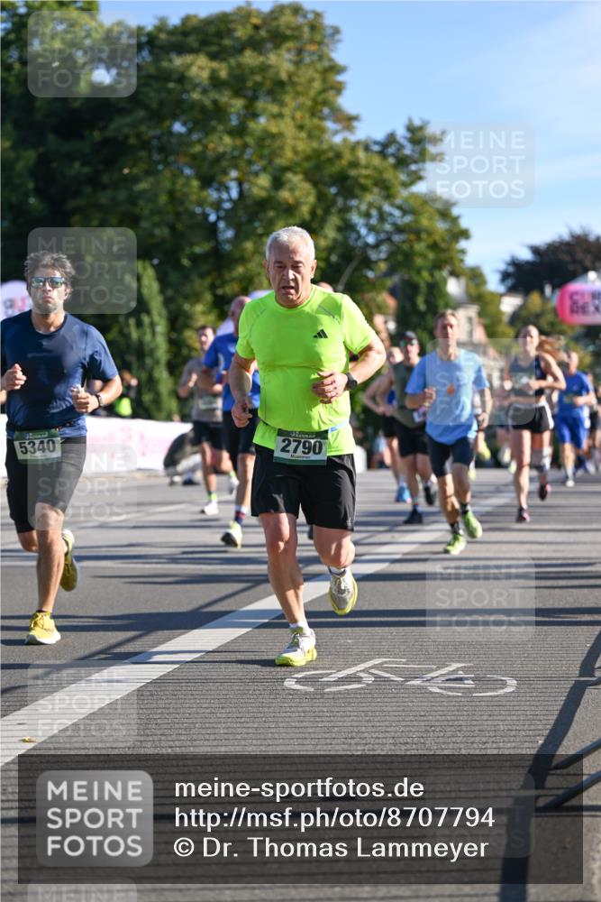 07.09.2025 - BARMER Alsterlauf Dr. Thomas Lammeyer http://msf.ph/oto/8707794 07.09.2025 09:28:52 Laufen 5340, 2790 meine-sportfotos.de