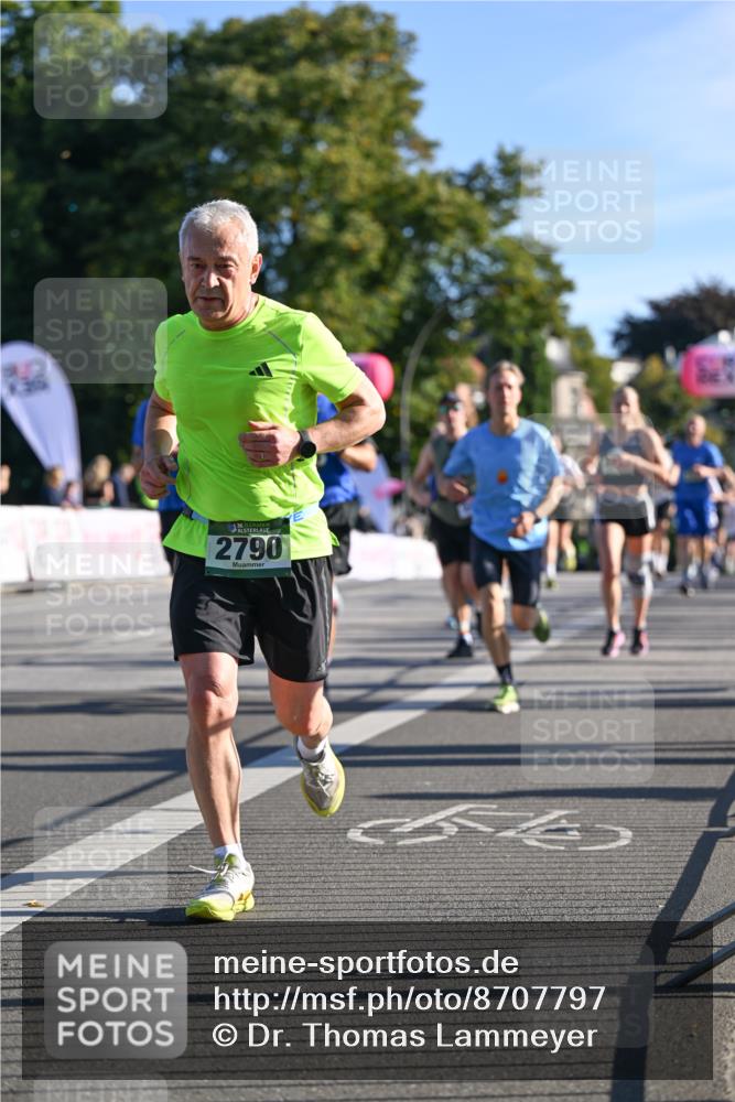 07.09.2025 - BARMER Alsterlauf Dr. Thomas Lammeyer http://msf.ph/oto/8707797 07.09.2025 09:28:53 Laufen 912, 36, 2790 meine-sportfotos.de
