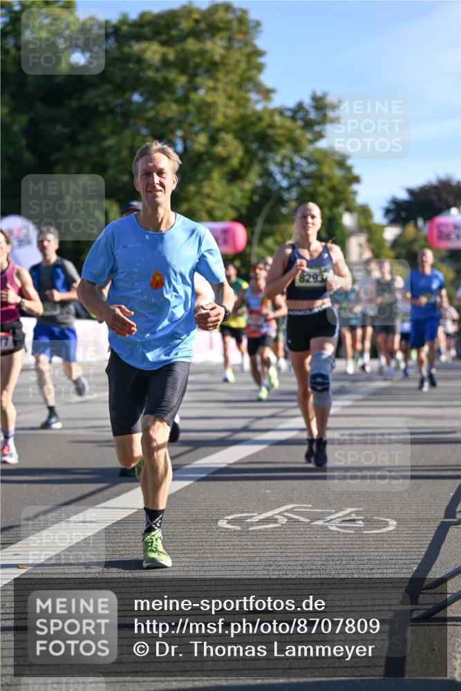 07.09.2025 - BARMER Alsterlauf Dr. Thomas Lammeyer http://msf.ph/oto/8707809 07.09.2025 09:28:55 Laufen 8293 meine-sportfotos.de