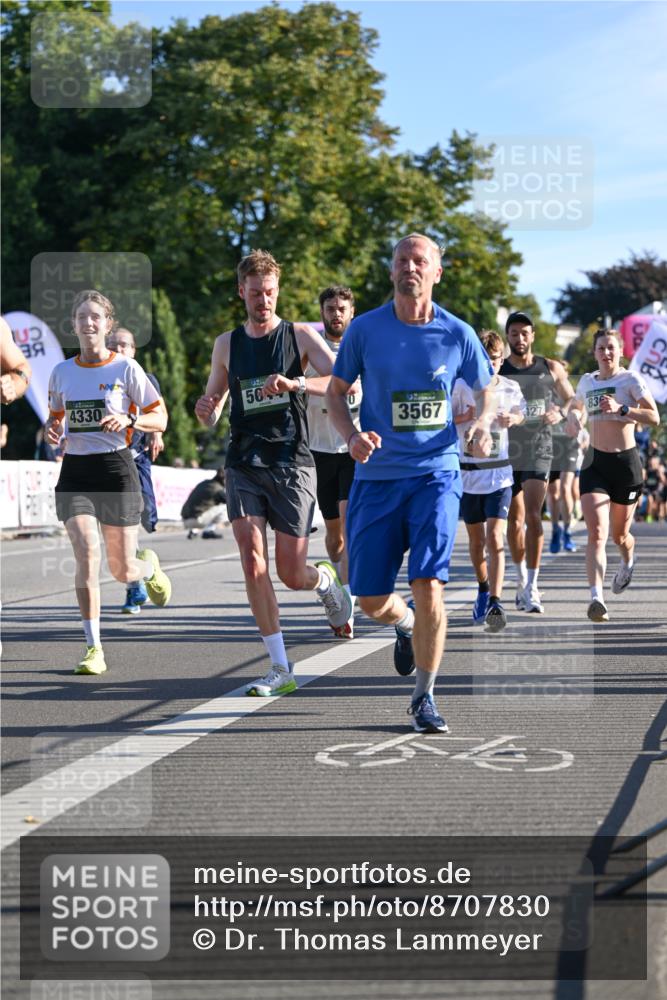 07.09.2025 - BARMER Alsterlauf Dr. Thomas Lammeyer http://msf.ph/oto/8707830 07.09.2025 09:28:59 Laufen 115, 4330, 50, 3567, 836 meine-sportfotos.de