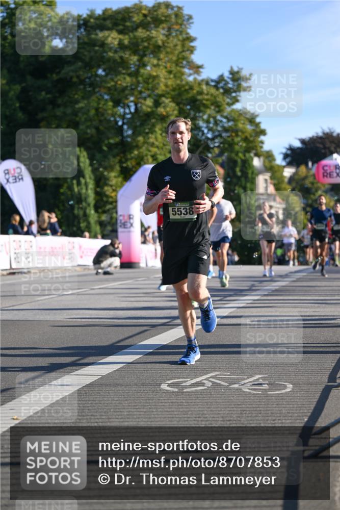 07.09.2025 - BARMER Alsterlauf Dr. Thomas Lammeyer http://msf.ph/oto/8707853 07.09.2025 09:29:03 Laufen 5538 meine-sportfotos.de