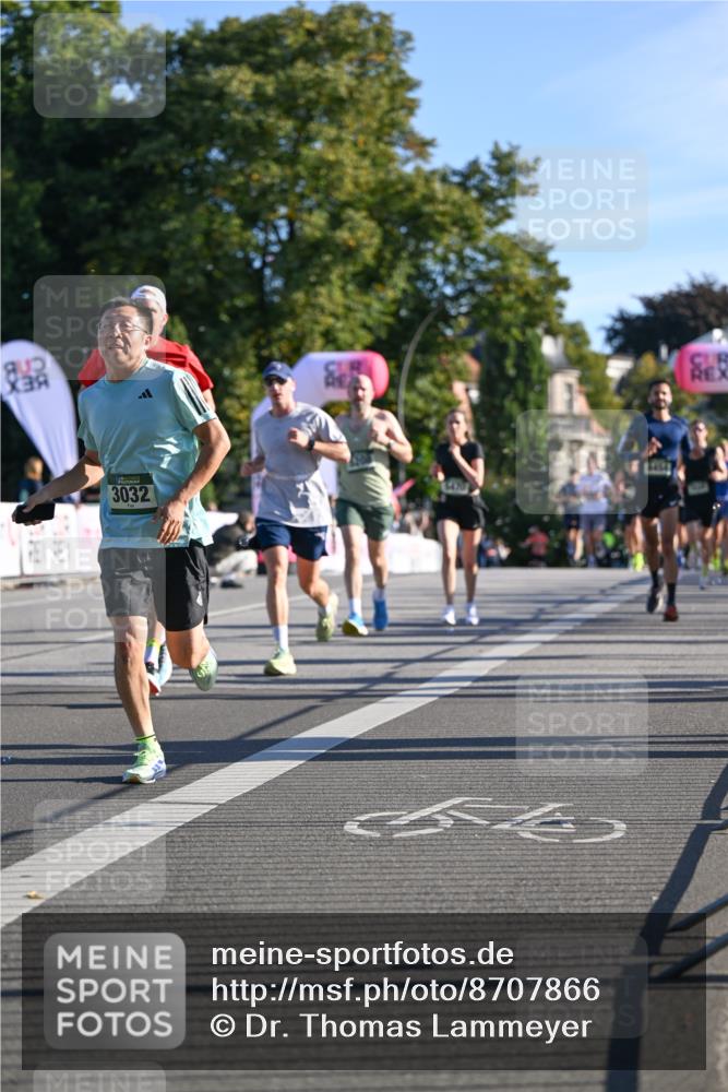 07.09.2025 - BARMER Alsterlauf Dr. Thomas Lammeyer http://msf.ph/oto/8707866 07.09.2025 09:29:05 Laufen 3032 meine-sportfotos.de