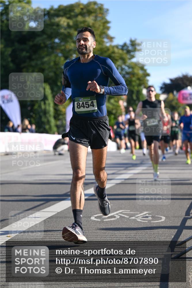 07.09.2025 - BARMER Alsterlauf Dr. Thomas Lammeyer http://msf.ph/oto/8707890 07.09.2025 09:29:09 Laufen 8454 meine-sportfotos.de