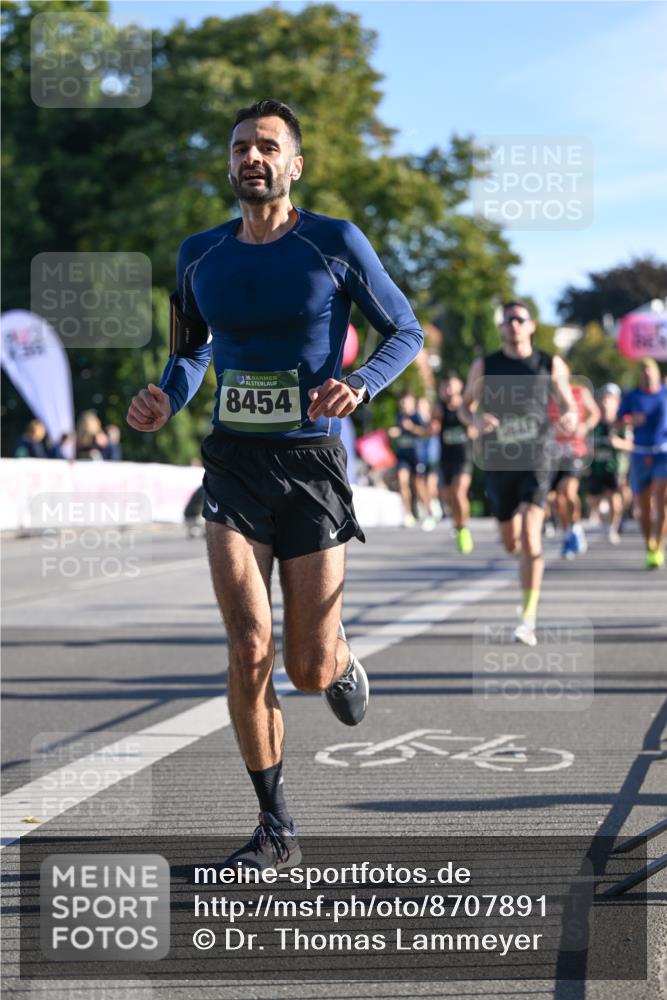 07.09.2025 - BARMER Alsterlauf Dr. Thomas Lammeyer http://msf.ph/oto/8707891 07.09.2025 09:29:09 Laufen 6136, 8454 meine-sportfotos.de