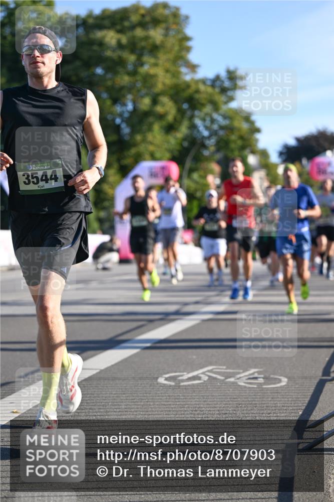 07.09.2025 - BARMER Alsterlauf Dr. Thomas Lammeyer http://msf.ph/oto/8707903 07.09.2025 09:29:11 Laufen 36, 3544 meine-sportfotos.de