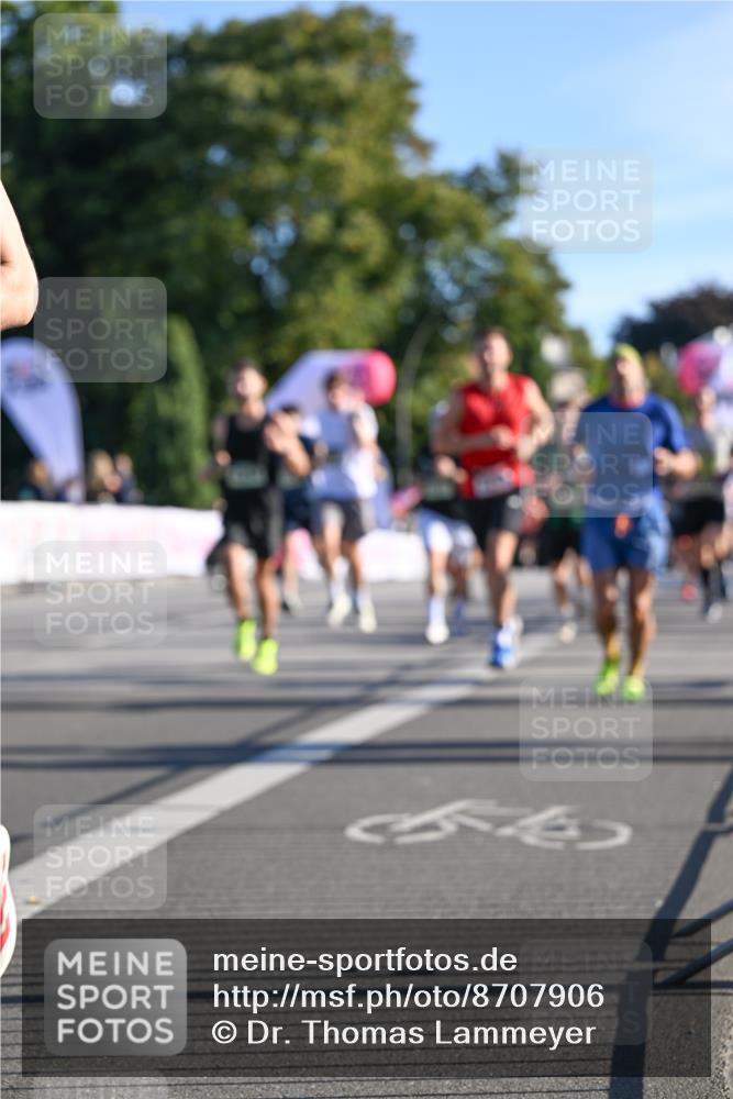 07.09.2025 - BARMER Alsterlauf Dr. Thomas Lammeyer http://msf.ph/oto/8707906 07.09.2025 09:29:11 Laufen  meine-sportfotos.de