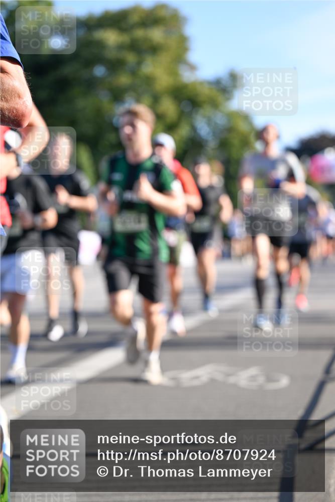 07.09.2025 - BARMER Alsterlauf Dr. Thomas Lammeyer http://msf.ph/oto/8707924 07.09.2025 09:29:14 Laufen  meine-sportfotos.de