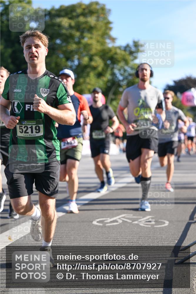 07.09.2025 - BARMER Alsterlauf Dr. Thomas Lammeyer http://msf.ph/oto/8707927 07.09.2025 09:29:15 Laufen 36, 5219, 3043, 554 meine-sportfotos.de