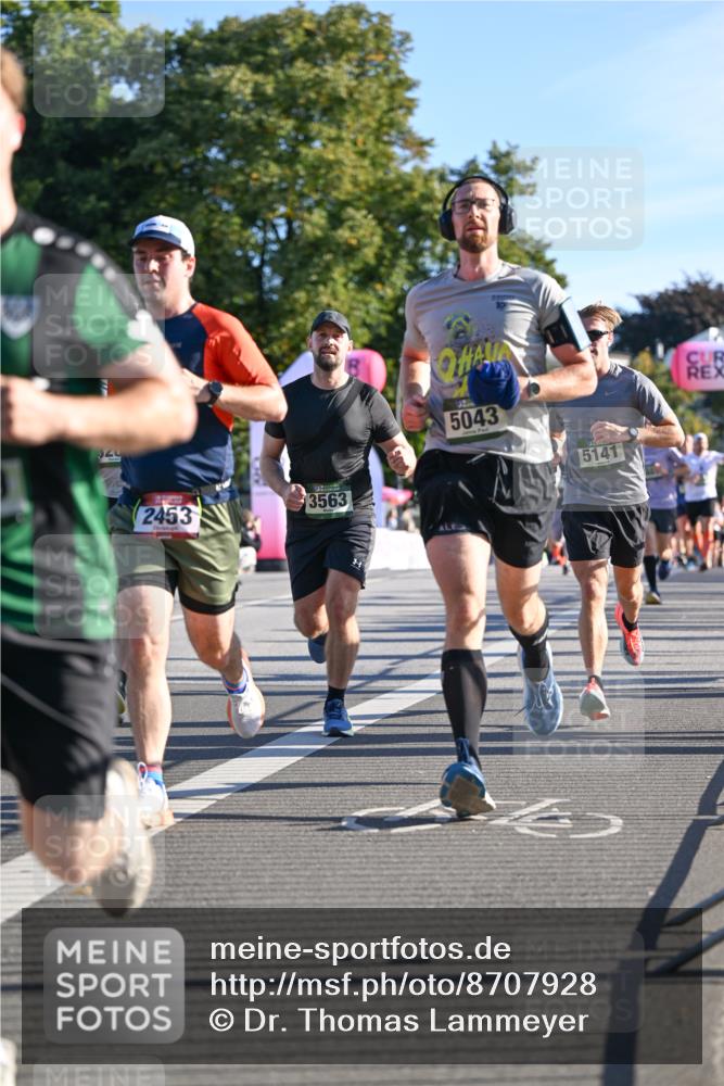 07.09.2025 - BARMER Alsterlauf Dr. Thomas Lammeyer http://msf.ph/oto/8707928 07.09.2025 09:29:15 Laufen 20, 3563, 2453, 5043, 5141 meine-sportfotos.de