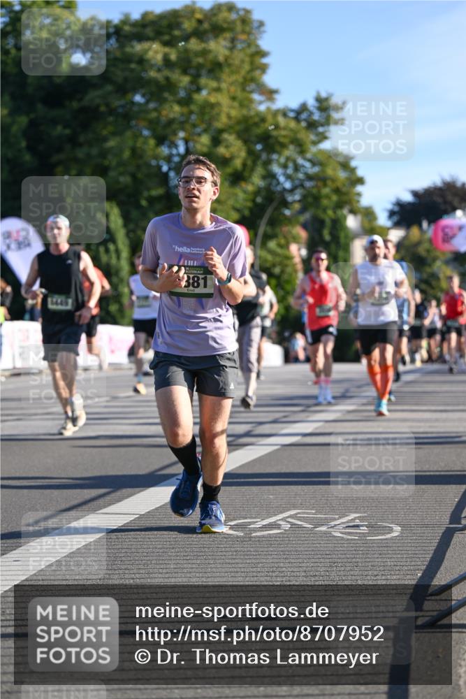 07.09.2025 - BARMER Alsterlauf Dr. Thomas Lammeyer http://msf.ph/oto/8707952 07.09.2025 09:29:20 Laufen 381 meine-sportfotos.de