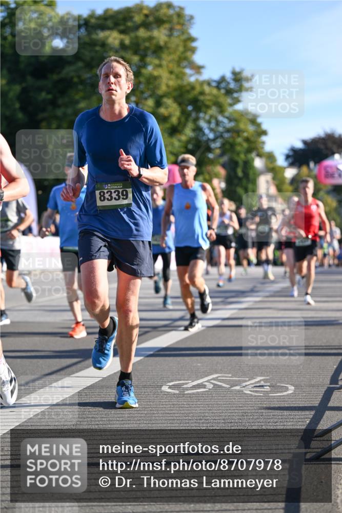 07.09.2025 - BARMER Alsterlauf Dr. Thomas Lammeyer http://msf.ph/oto/8707978 07.09.2025 09:29:24 Laufen 6, 8339 meine-sportfotos.de