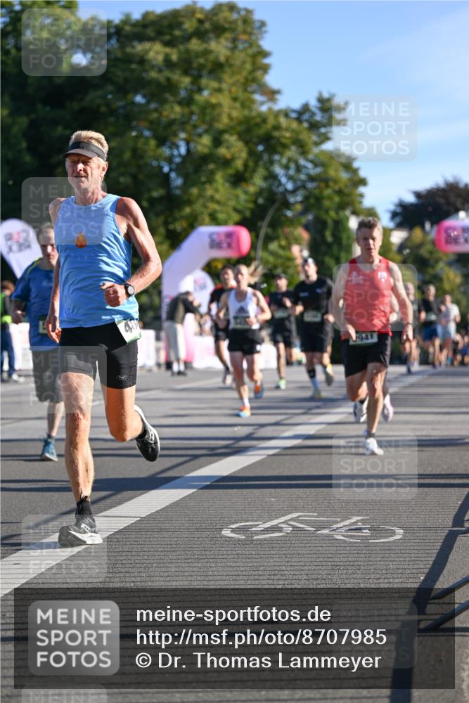 07.09.2025 - BARMER Alsterlauf Dr. Thomas Lammeyer http://msf.ph/oto/8707985 07.09.2025 09:29:25 Laufen 54 meine-sportfotos.de