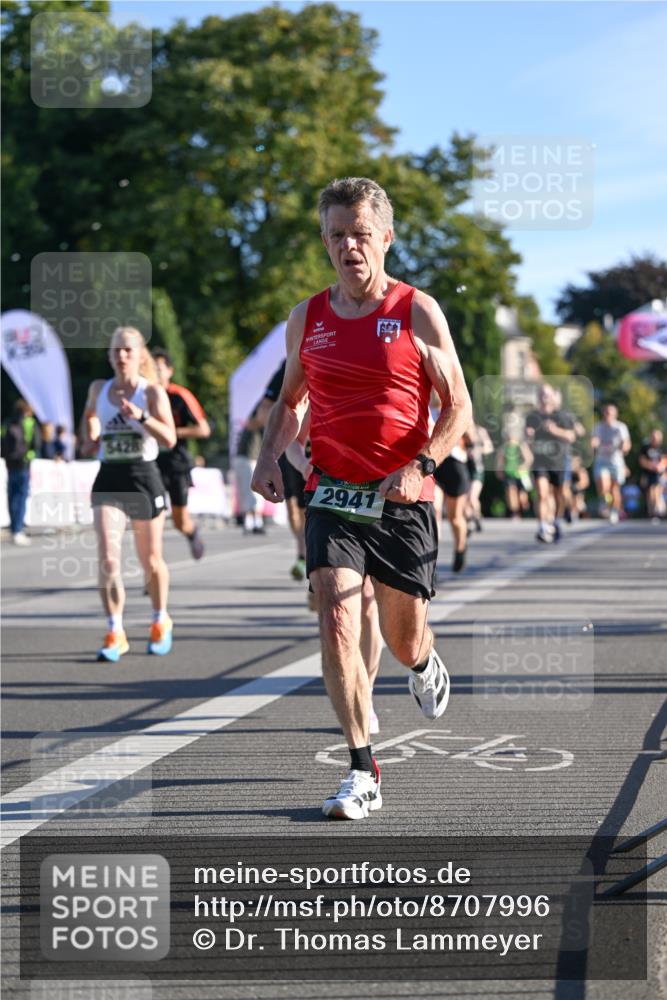 07.09.2025 - BARMER Alsterlauf Dr. Thomas Lammeyer http://msf.ph/oto/8707996 07.09.2025 09:29:27 Laufen 2941 meine-sportfotos.de