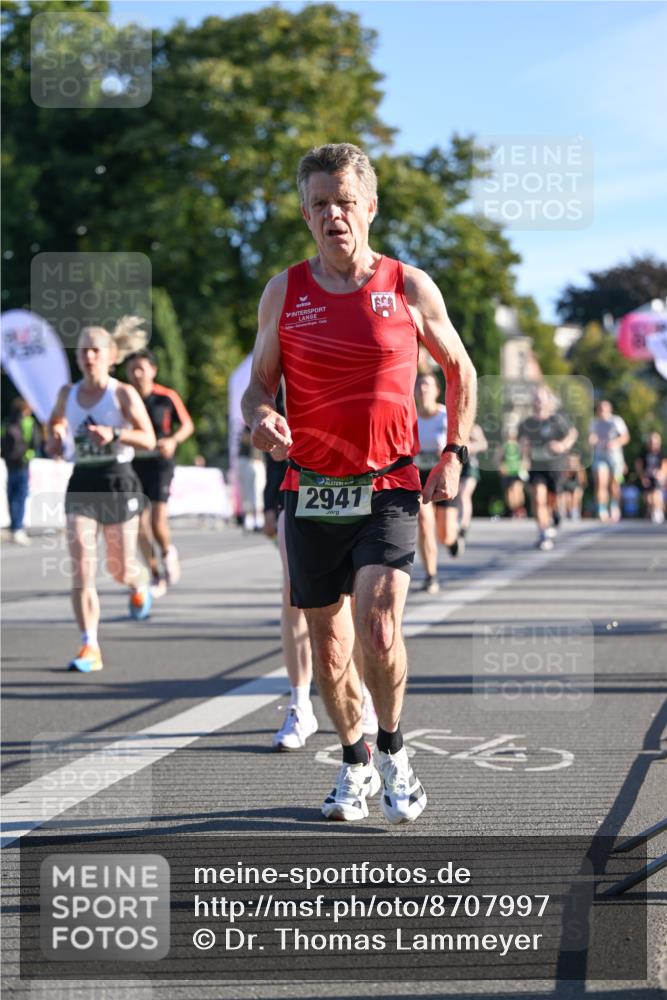 07.09.2025 - BARMER Alsterlauf Dr. Thomas Lammeyer http://msf.ph/oto/8707997 07.09.2025 09:29:27 Laufen 2941 meine-sportfotos.de