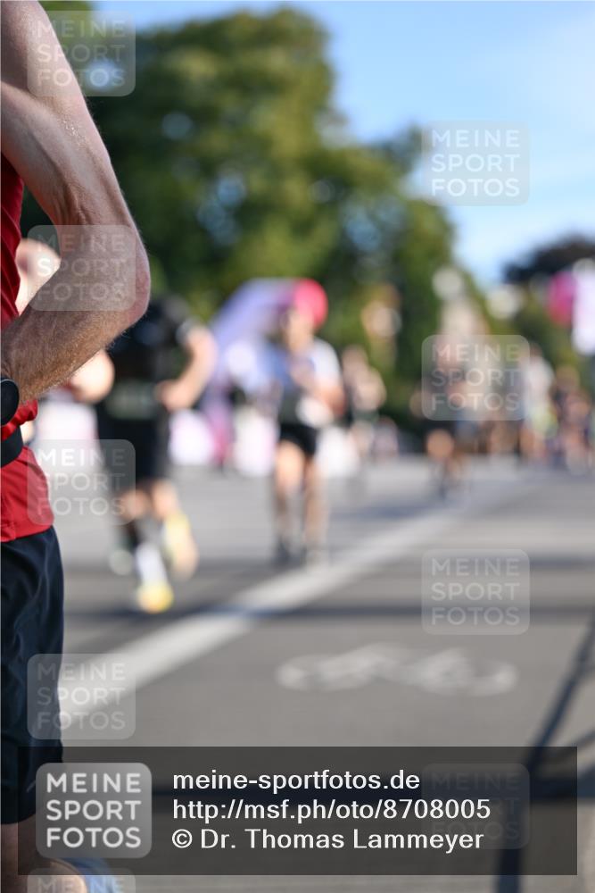 07.09.2025 - BARMER Alsterlauf Dr. Thomas Lammeyer http://msf.ph/oto/8708005 07.09.2025 09:29:28 Laufen  meine-sportfotos.de