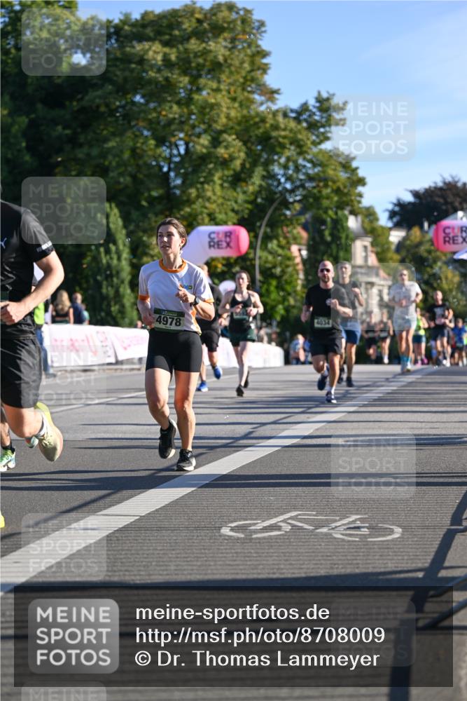 07.09.2025 - BARMER Alsterlauf Dr. Thomas Lammeyer http://msf.ph/oto/8708009 07.09.2025 09:29:29 Laufen 4034, 4978, 544 meine-sportfotos.de