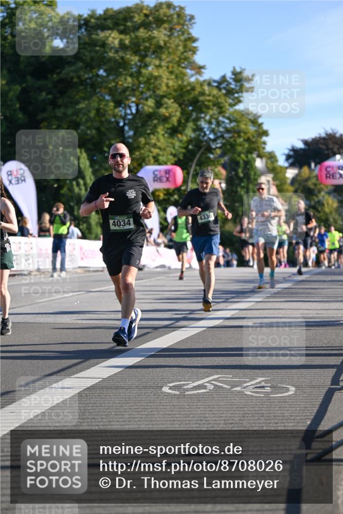 07.09.2025 - BARMER Alsterlauf Dr. Thomas Lammeyer http://msf.ph/oto/8708026 07.09.2025 09:29:31 Laufen 4034, 4336 meine-sportfotos.de