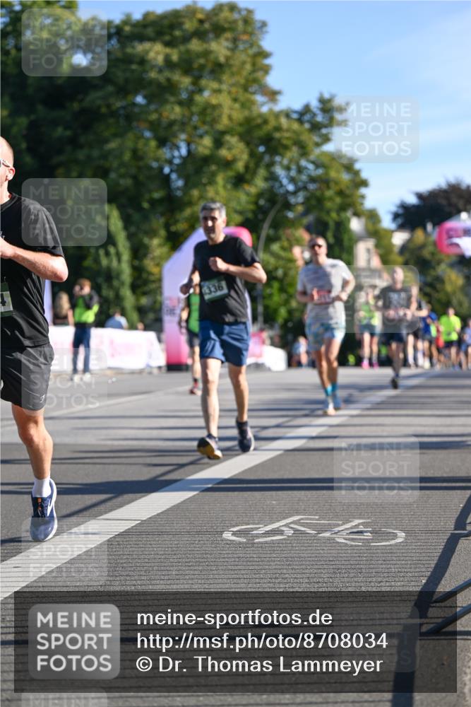 07.09.2025 - BARMER Alsterlauf Dr. Thomas Lammeyer http://msf.ph/oto/8708034 07.09.2025 09:29:33 Laufen 1336 meine-sportfotos.de