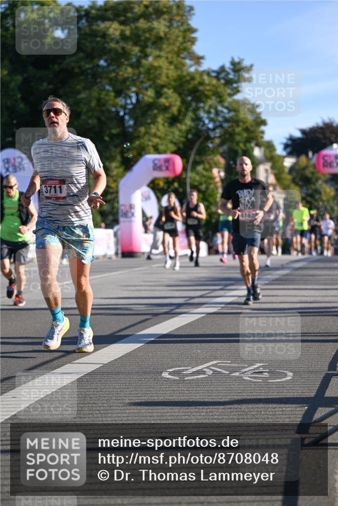 07.09.2025 - BARMER Alsterlauf Dr. Thomas Lammeyer http://msf.ph/oto/8708048 07.09.2025 09:29:35 Laufen 3711, 4182 meine-sportfotos.de