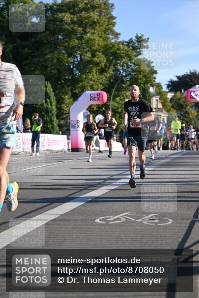 07.09.2025 - BARMER Alsterlauf Dr. Thomas Lammeyer http://msf.ph/oto/8708050 07.09.2025 09:29:36 Laufen 2964 meine-sportfotos.de