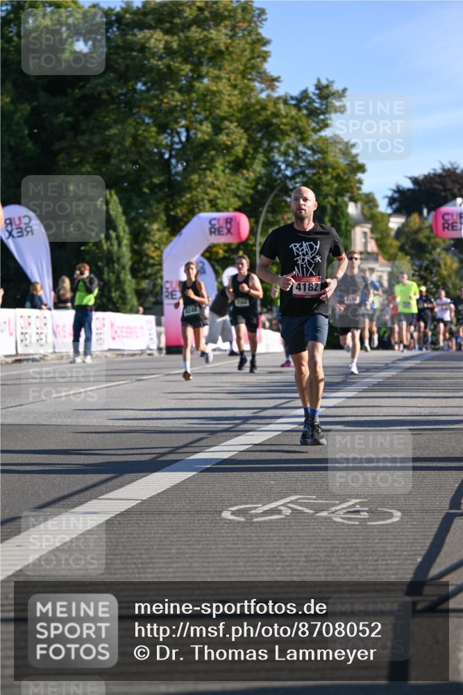 07.09.2025 - BARMER Alsterlauf Dr. Thomas Lammeyer http://msf.ph/oto/8708052 07.09.2025 09:29:36 Laufen 4182 meine-sportfotos.de