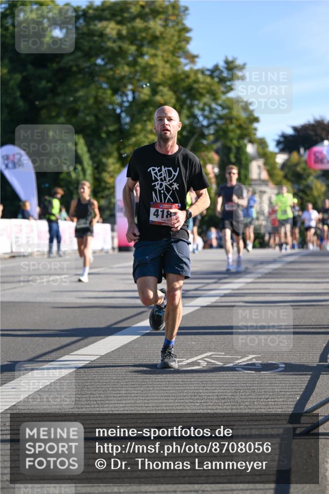 07.09.2025 - BARMER Alsterlauf Dr. Thomas Lammeyer http://msf.ph/oto/8708056 07.09.2025 09:29:37 Laufen 418 meine-sportfotos.de