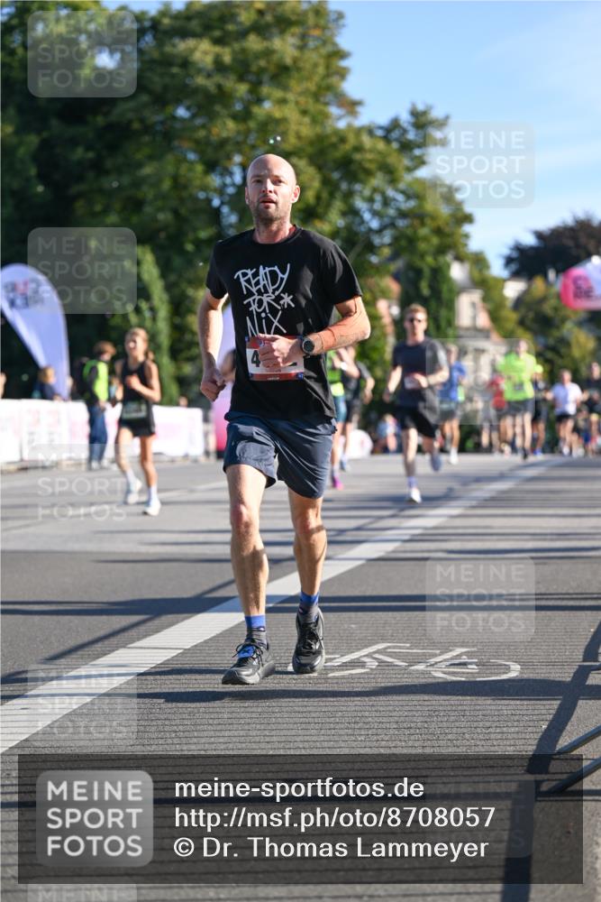 07.09.2025 - BARMER Alsterlauf Dr. Thomas Lammeyer http://msf.ph/oto/8708057 07.09.2025 09:29:37 Laufen  meine-sportfotos.de