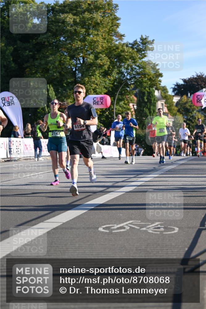 07.09.2025 - BARMER Alsterlauf Dr. Thomas Lammeyer http://msf.ph/oto/8708068 07.09.2025 09:29:39 Laufen 2147, 6154, 2380 meine-sportfotos.de