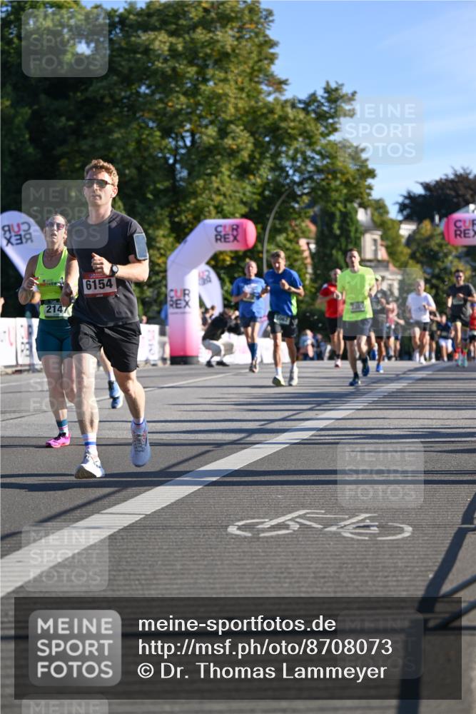 07.09.2025 - BARMER Alsterlauf Dr. Thomas Lammeyer http://msf.ph/oto/8708073 07.09.2025 09:29:40 Laufen 6154, 2147, 3380 meine-sportfotos.de